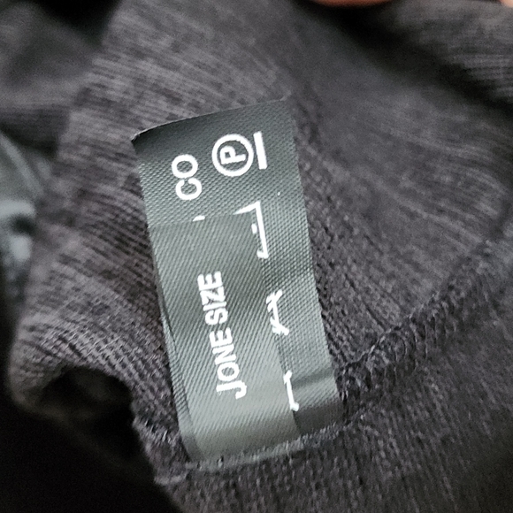 Annikki Karvinen handmade in Finland viscose elegant OS jacket oval buttons NWOT - Picture 7 of 8